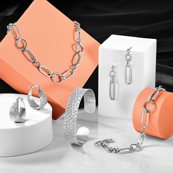 Leslie's Sterling Silver and Rhodium-plated Textured Hoop Earrings - Picture 5 of 6